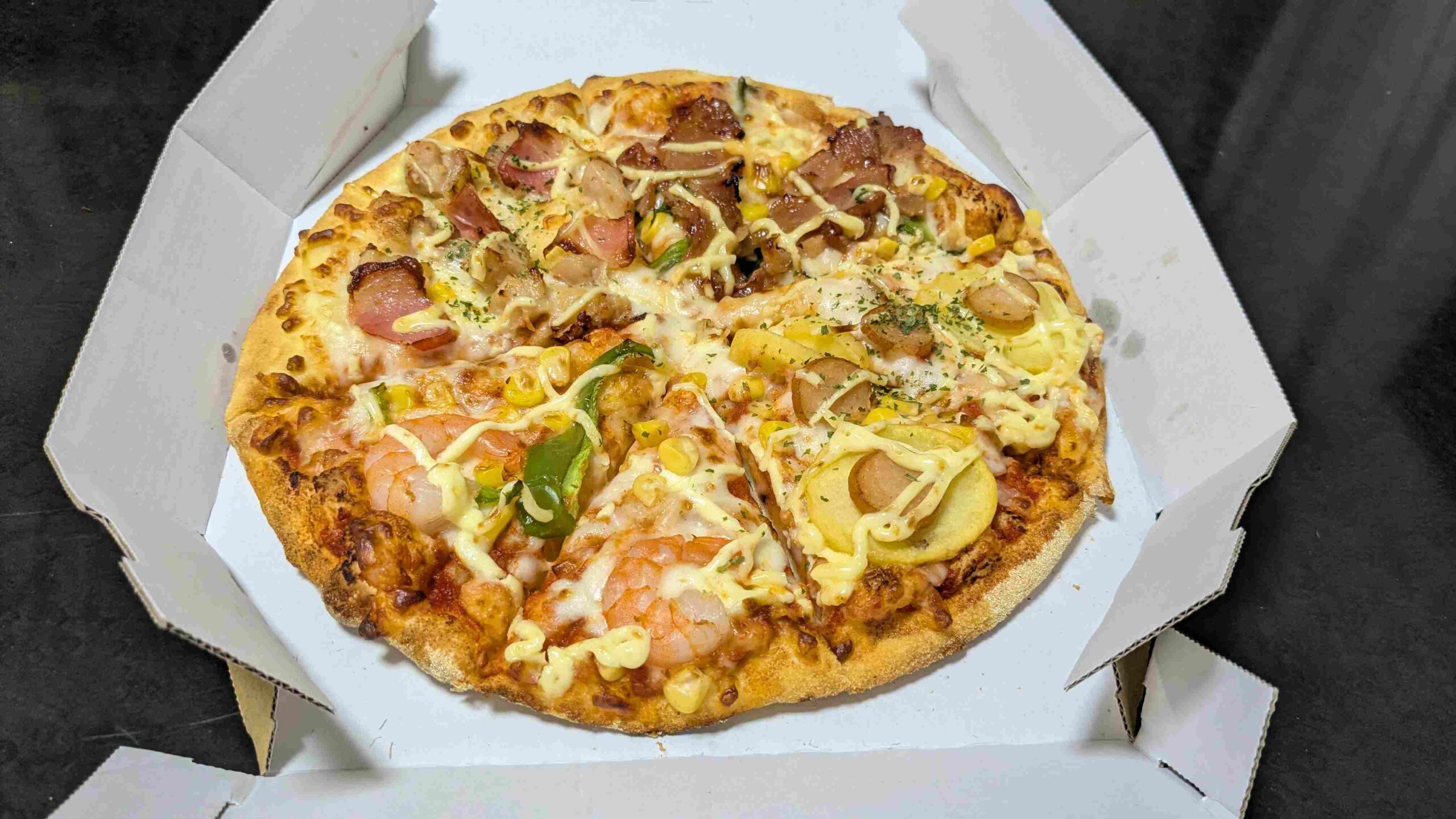 ドミノピザのマヨスペシャルはどんなピザ?